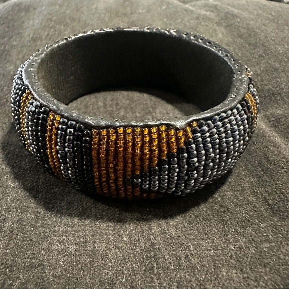 Handmade Beaded Bracelet. Masai. Bought in Africa, July 2025 - Picture 6 of 7